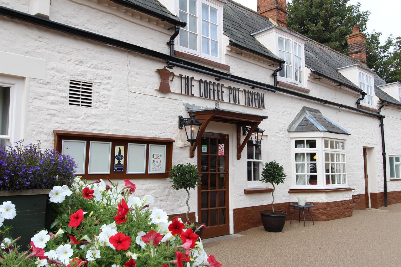 The Coffee Pot Tavern Bed & Breakfast Potterspury Exterior photo